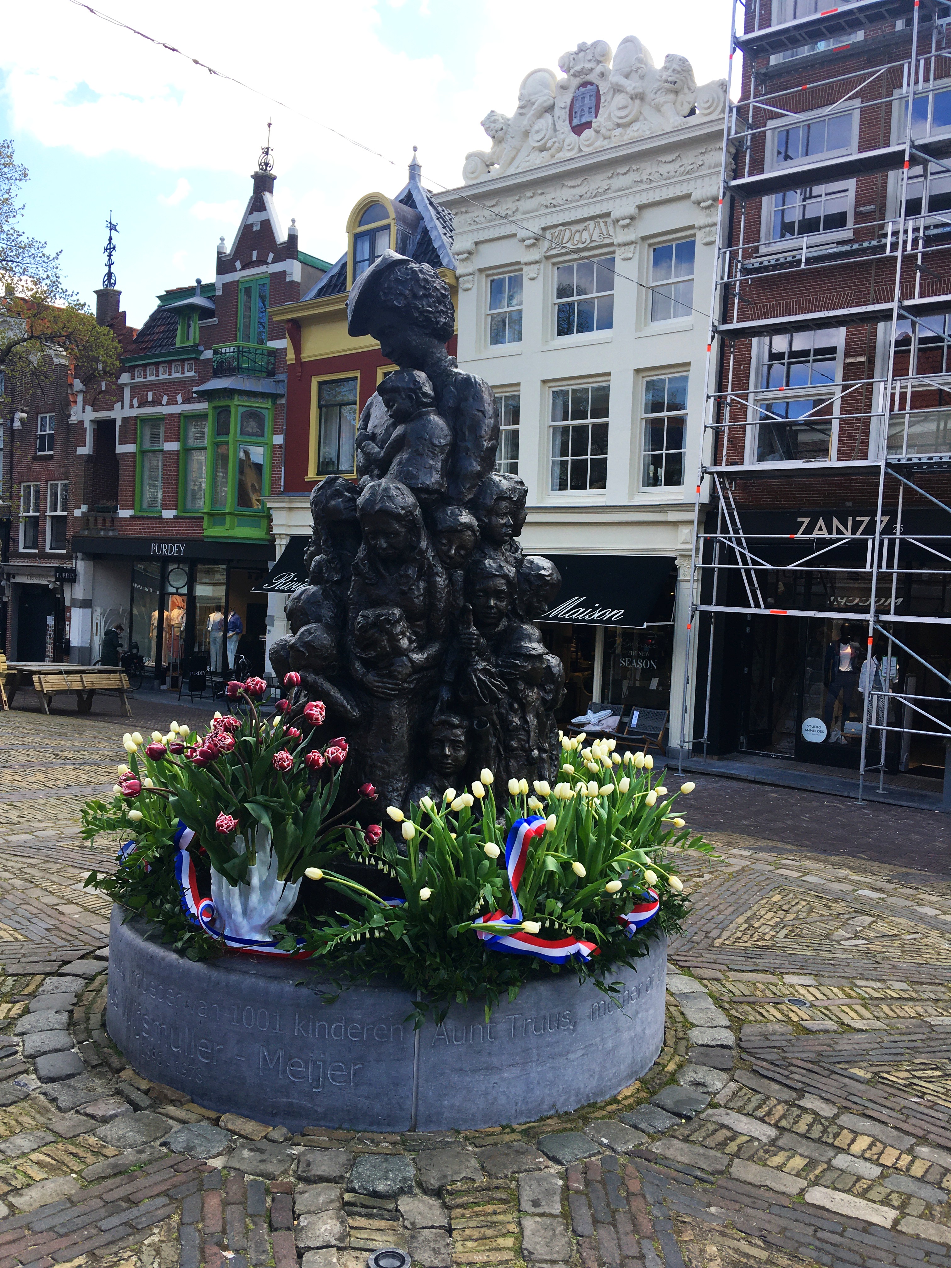 Beeld in Alkmaar, met tulp
